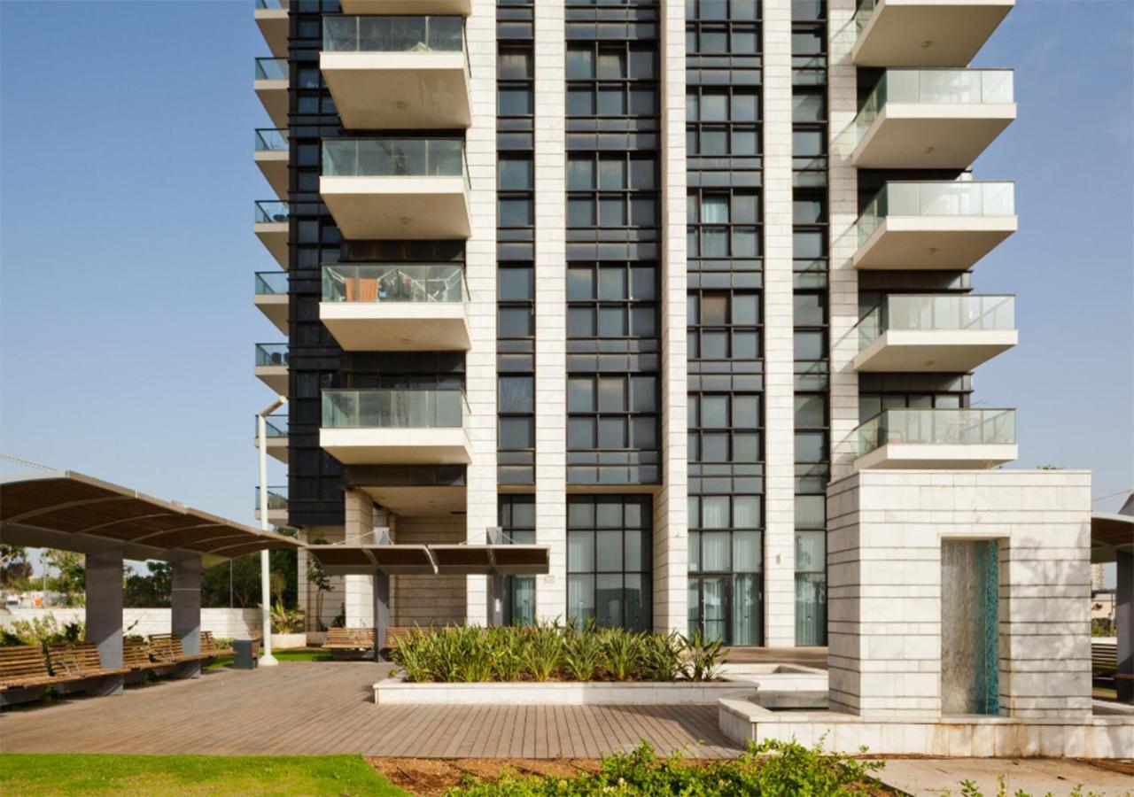 O&O Group- Special Apartment Sea View Luxury Tower Bat Yam Extérieur photo