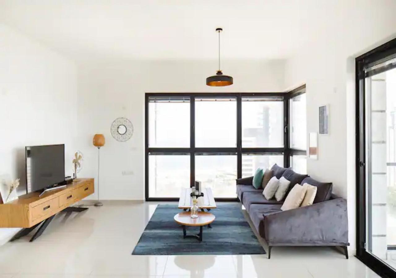 O&O Group- Special Apartment Sea View Luxury Tower Bat Yam Extérieur photo