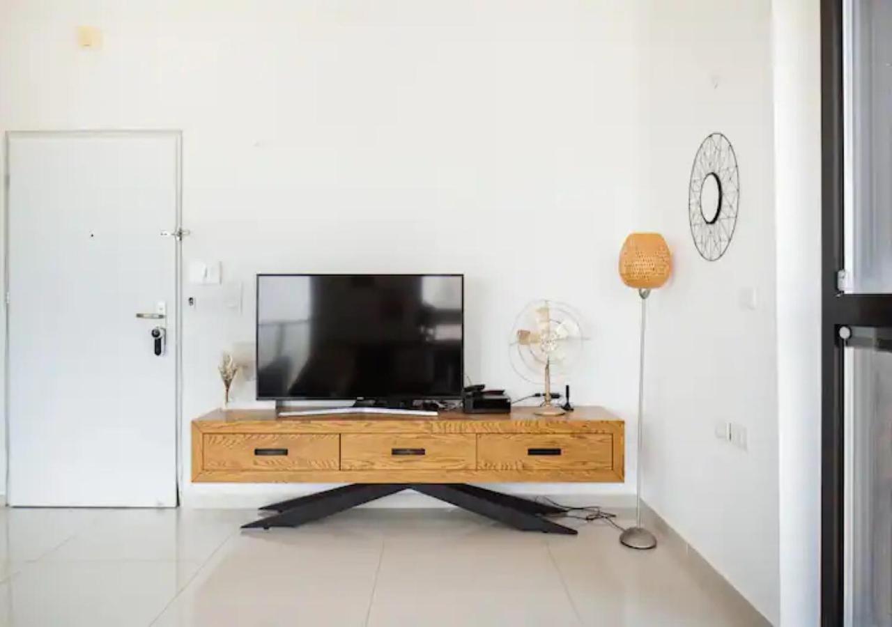 O&O Group- Special Apartment Sea View Luxury Tower Bat Yam Extérieur photo