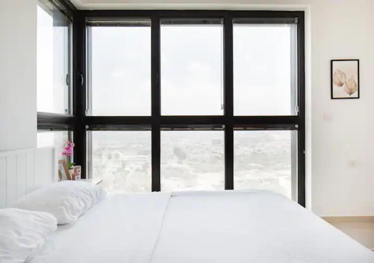 O&O Group- Special Apartment Sea View Luxury Tower Bat Yam Extérieur photo