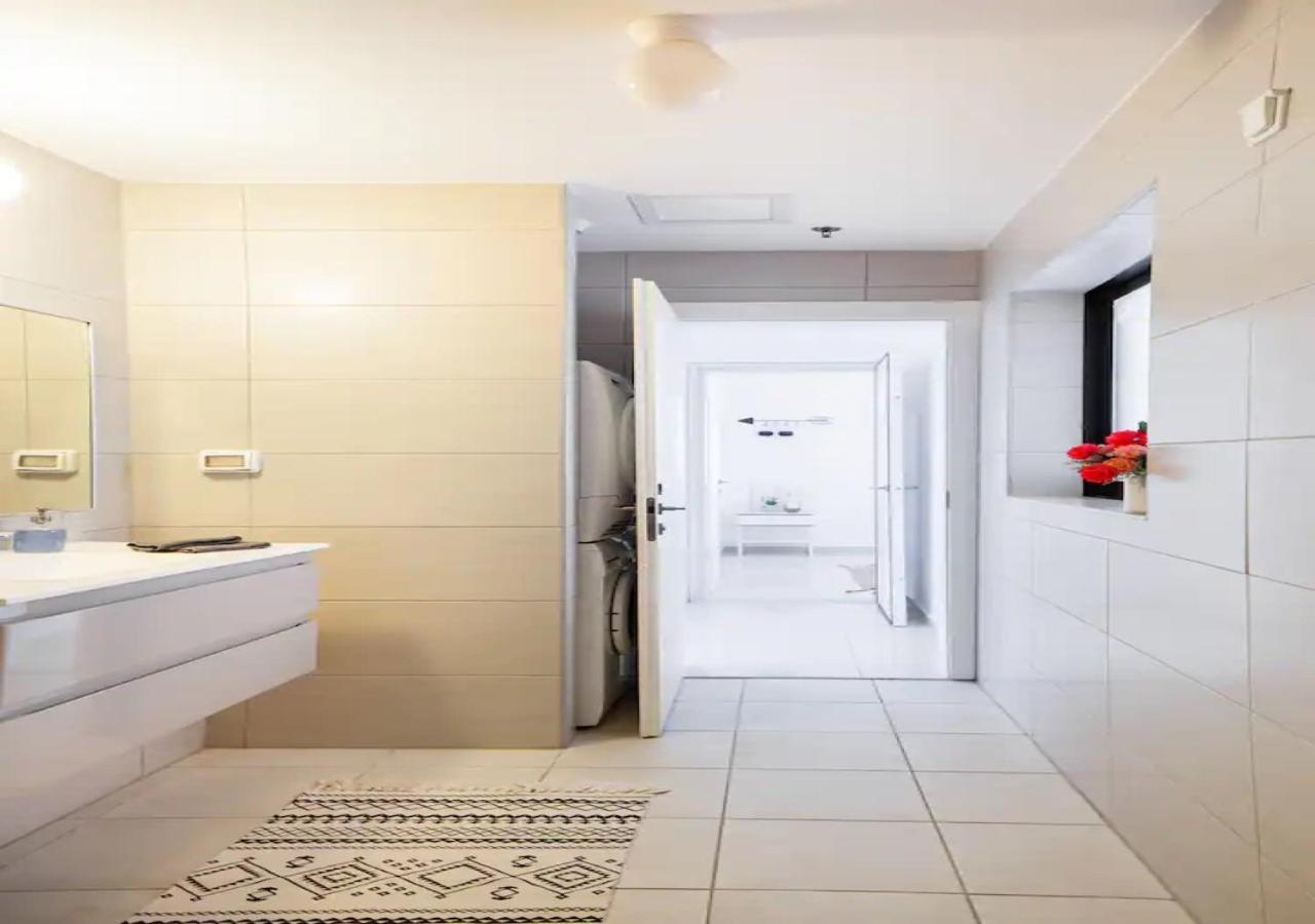 O&O Group- Special Apartment Sea View Luxury Tower Bat Yam Extérieur photo