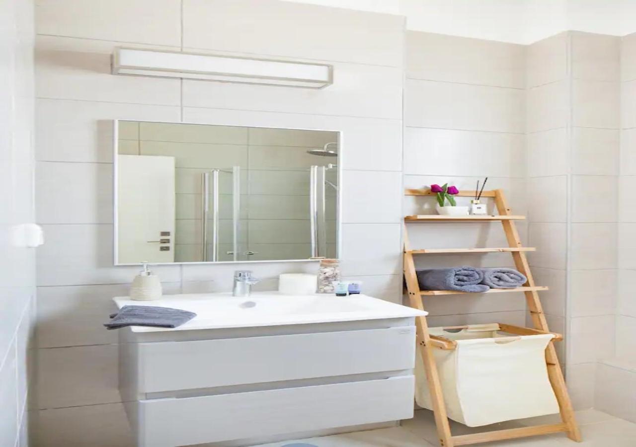 O&O Group- Special Apartment Sea View Luxury Tower Bat Yam Extérieur photo